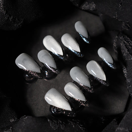 Dancing Black Swan/Cat eye