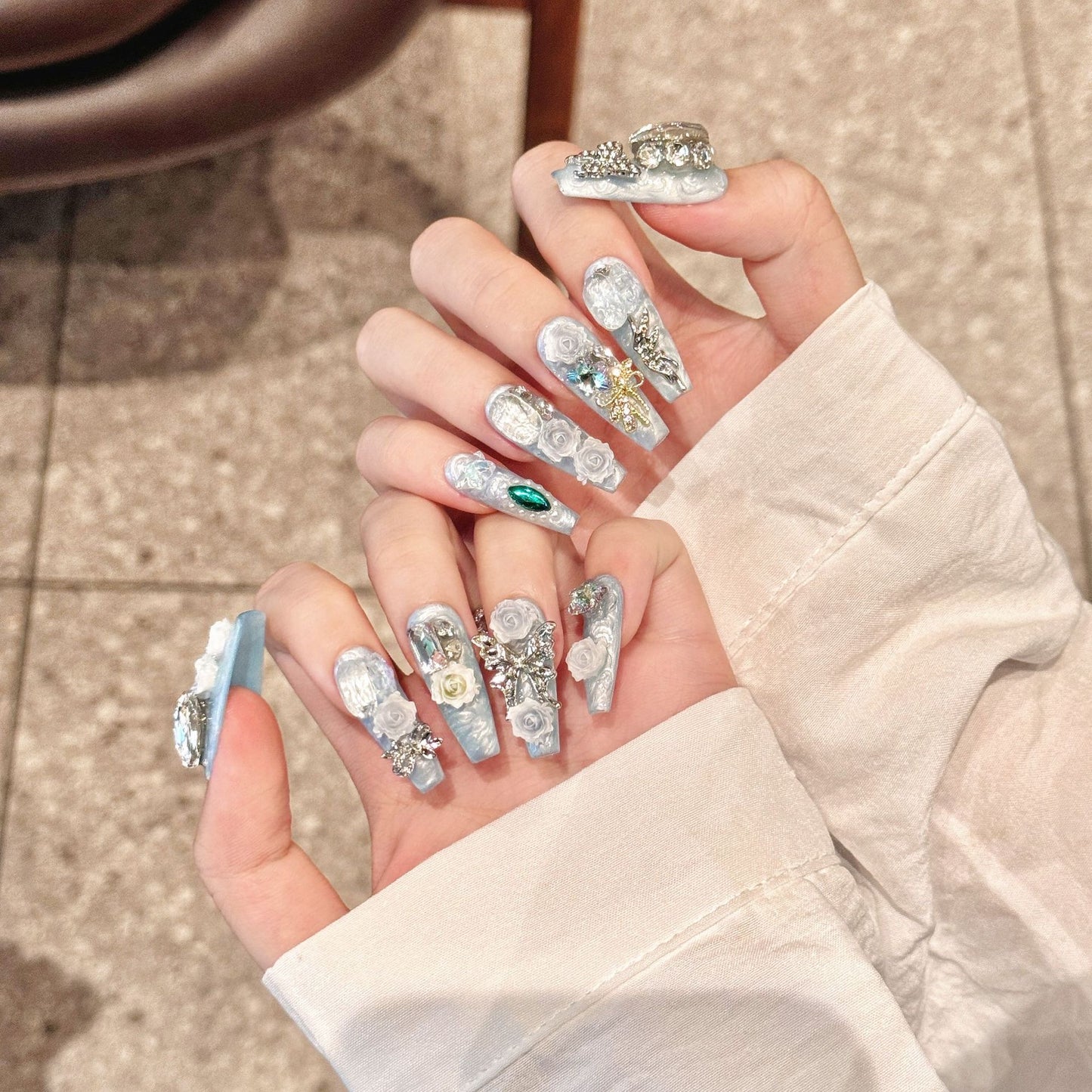 Blue Shinning  Diamond With Roses