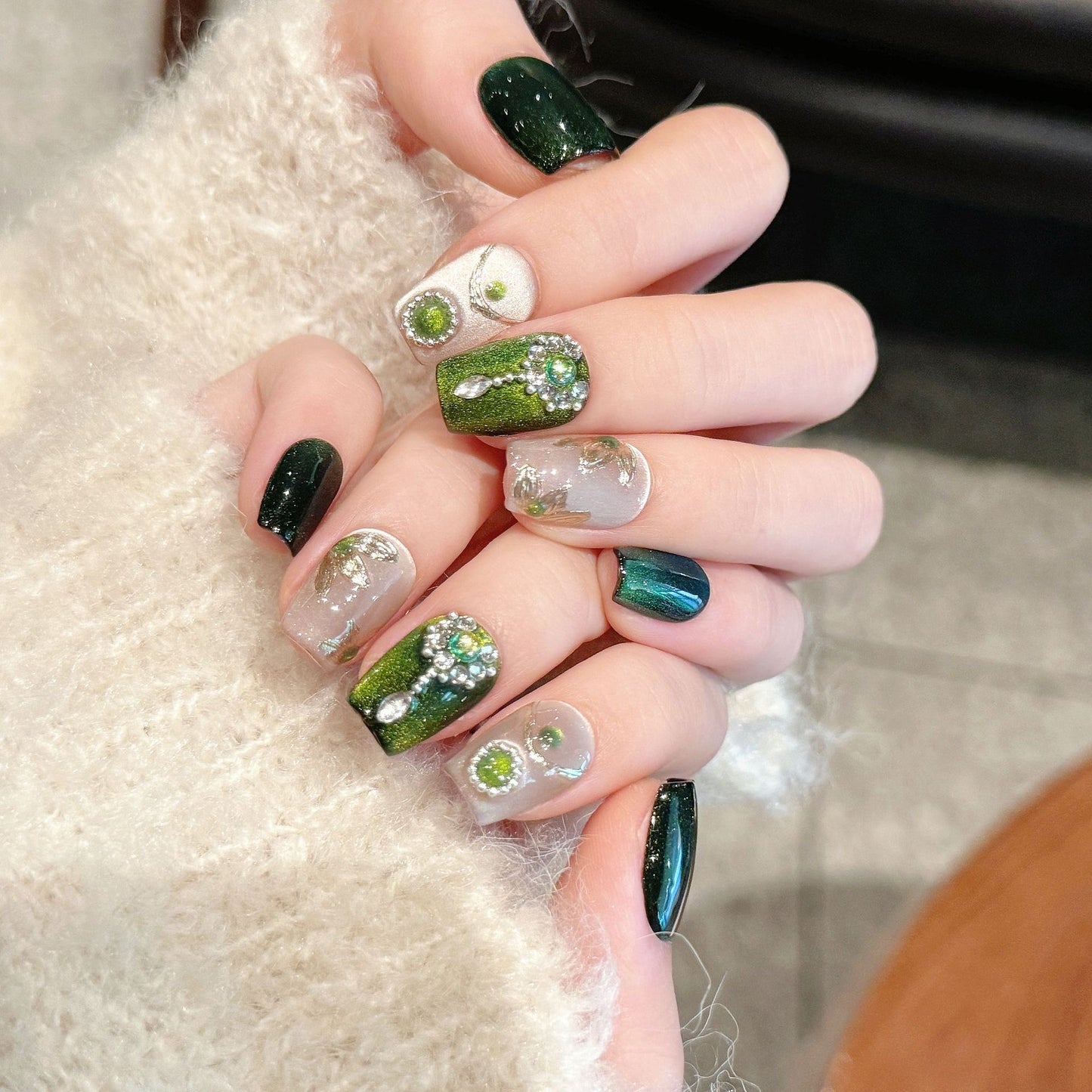 Green Twinkling Forest/Eye Cat