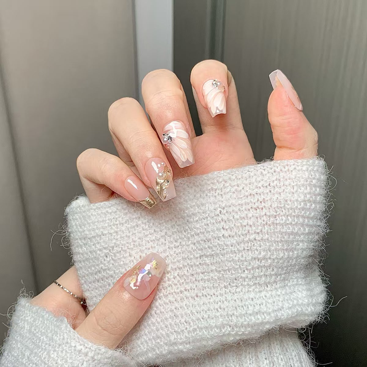 Dancing Floral Pattern(Nude)
