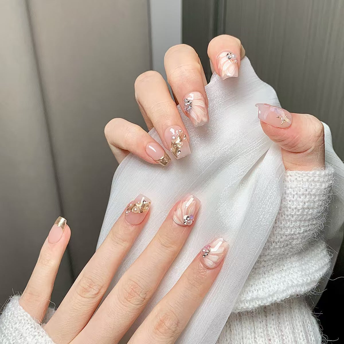 Dancing Floral Pattern(Nude)