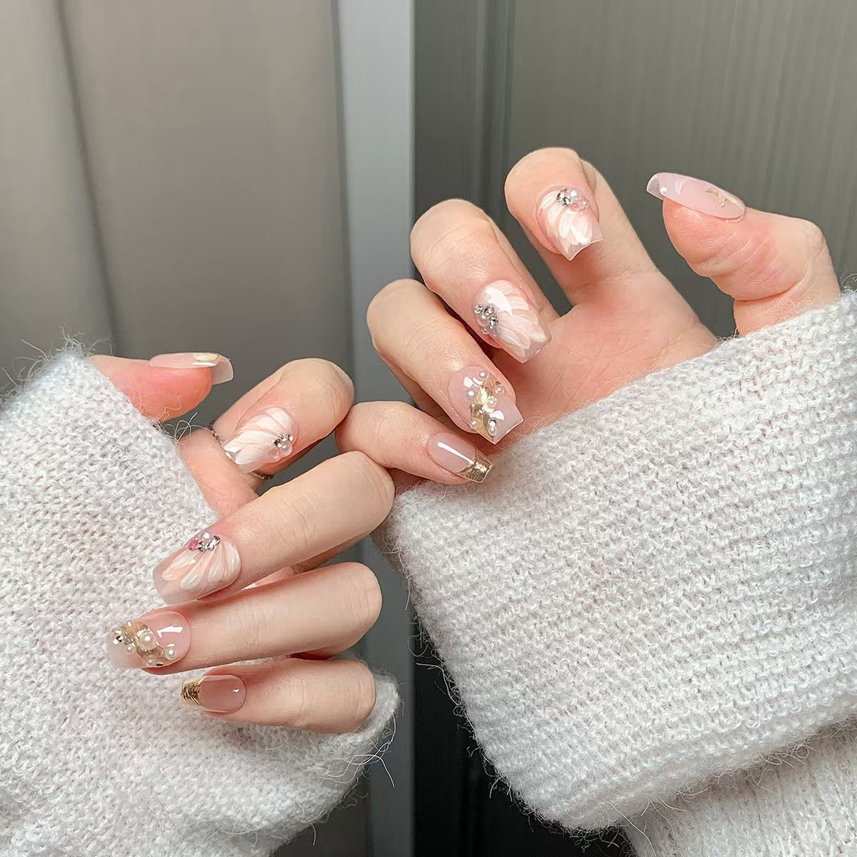 Dancing Floral Pattern(Nude)